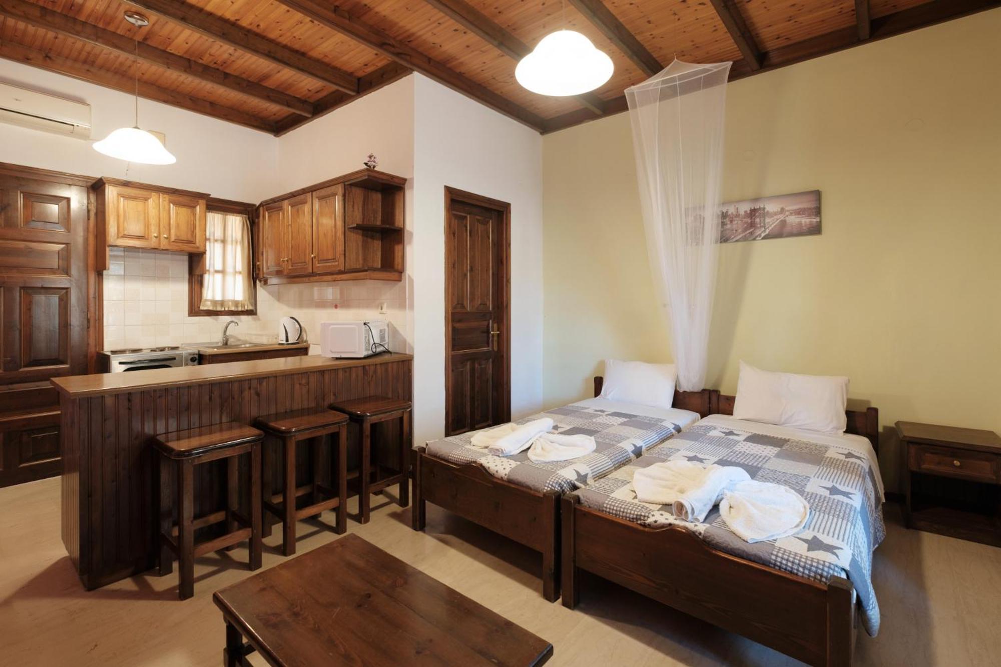 Nikos Pool Apartments - Upper Floor Сидарион Экстерьер фото