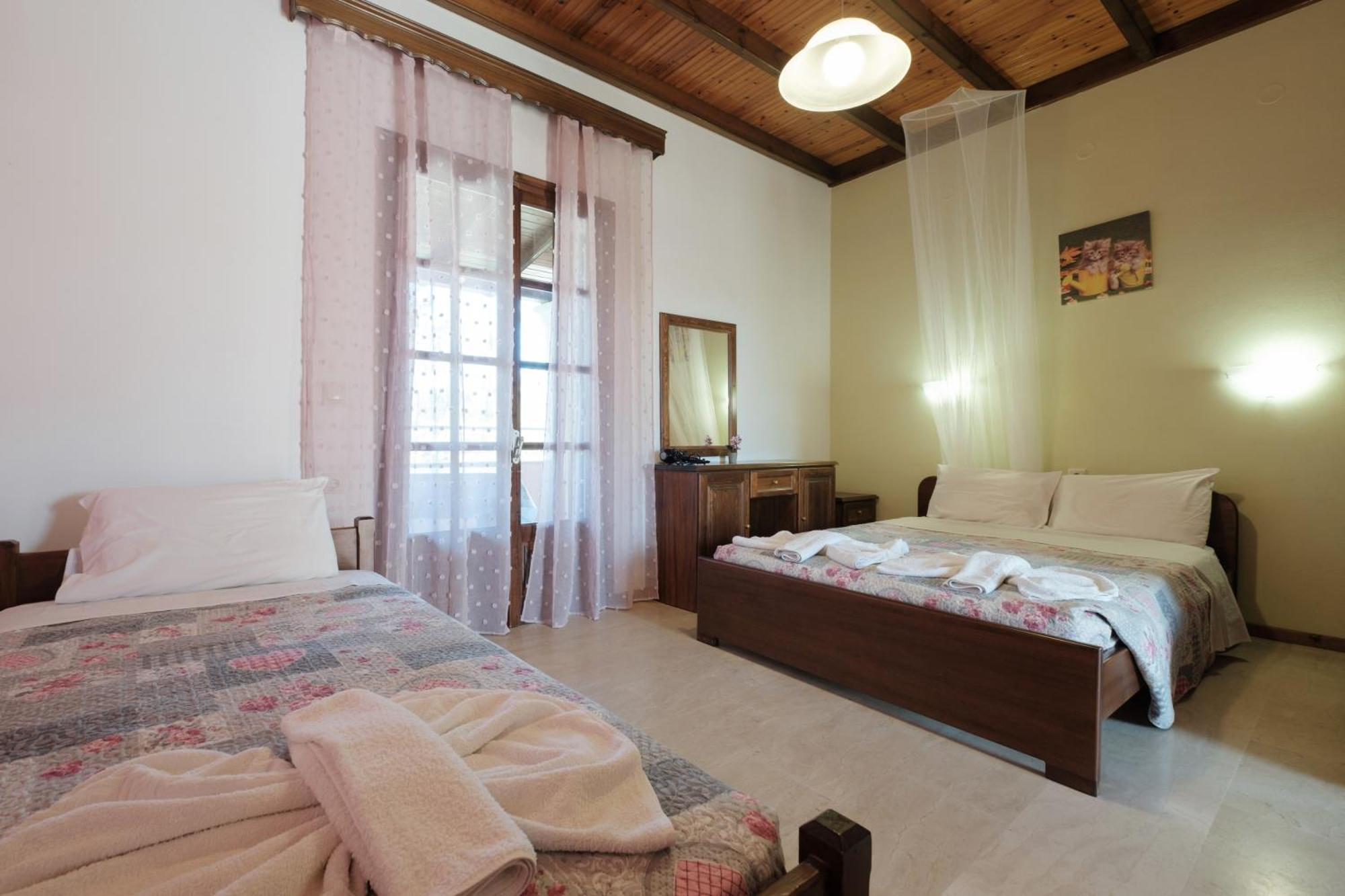 Nikos Pool Apartments - Upper Floor Сидарион Экстерьер фото